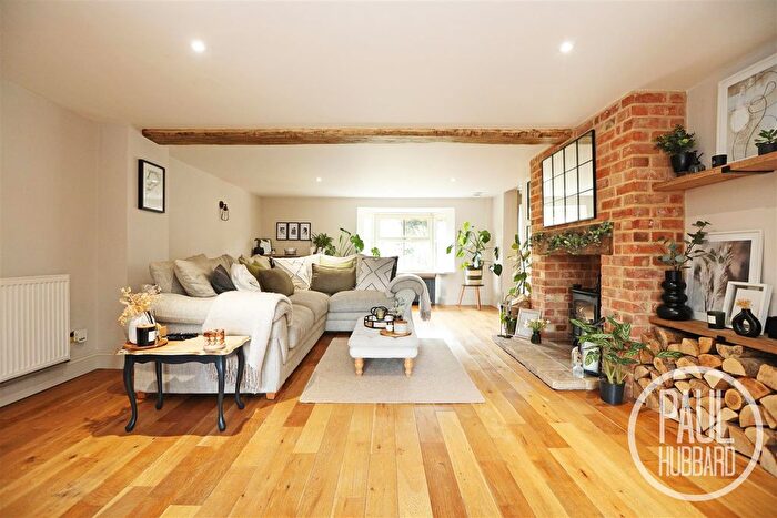 4 Bedroom Semi-Detached House For Sale In The Street, Blundeston, NR32