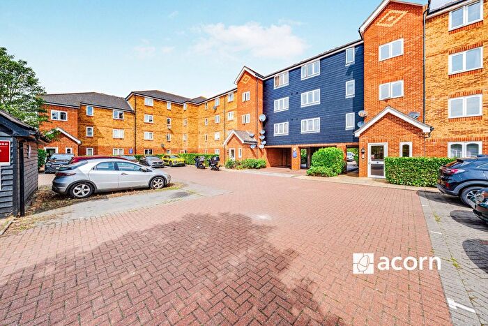 1 Bedroom Flat To Rent In Dunlop Close, Dartford, DA1