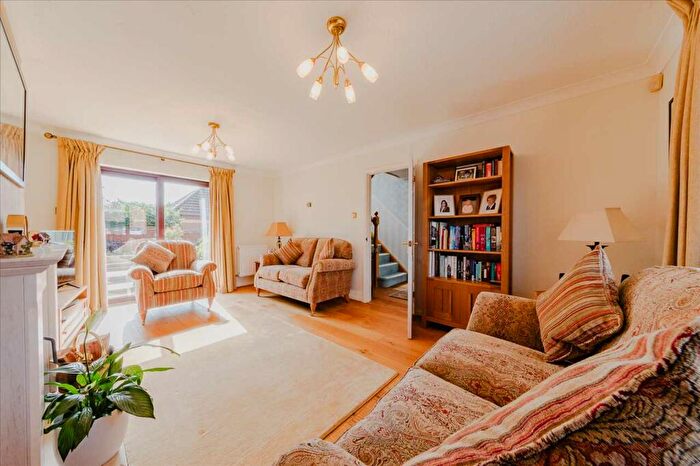 4 Bedroom Detached House For Sale In Abraham Close, Willen Park, Milton Keynes, MK15