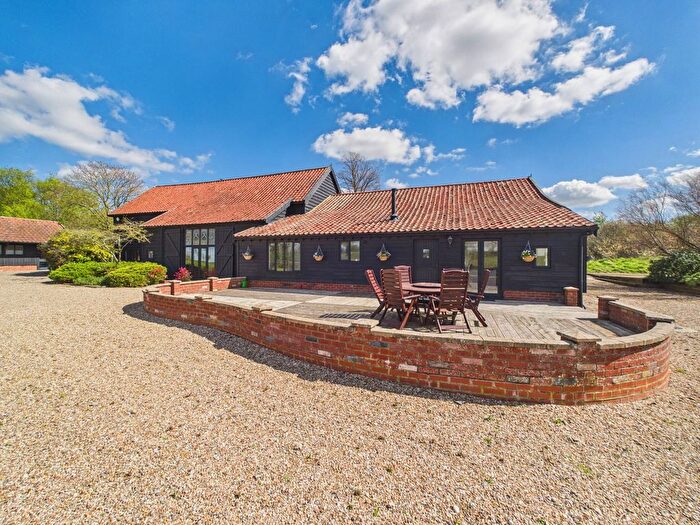 6 Bedroom Barn Conversion For Sale In Shrublands Barn, Badingham, IP13