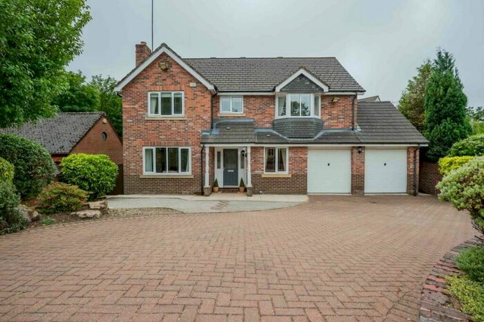 5 Bedroom Detached House For Sale In Ravens Wood, Heaton. Bolton., BL1