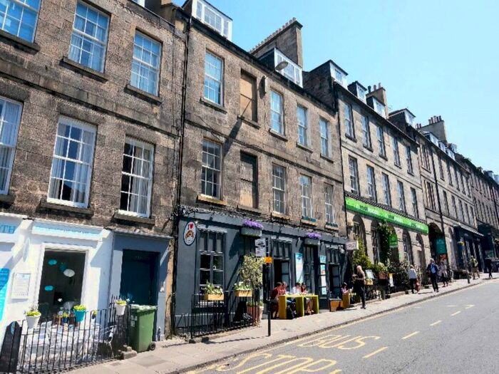 2 Bedroom Flat To Rent In Broughton Street, New Town, Edinburgh, EH1
