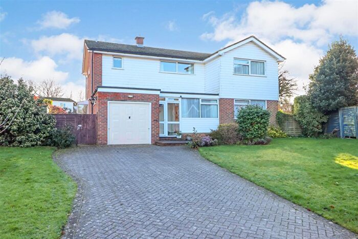 4 Bedroom Detached House For Sale In Widgeon Way, Horsham, RH12