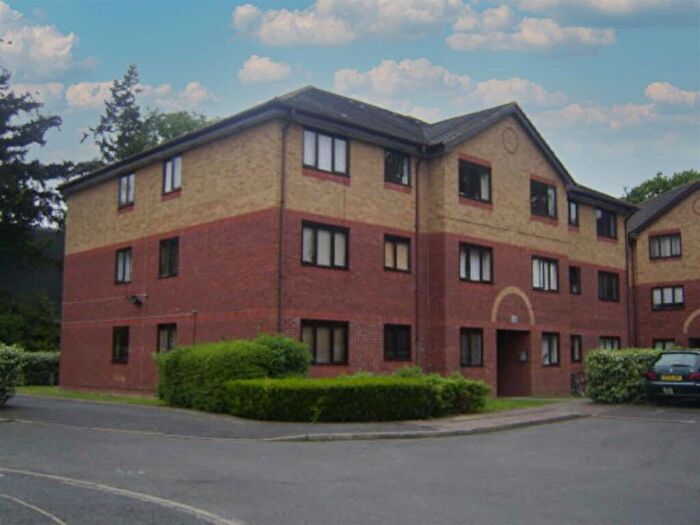 1 Bedroom Flat To Rent In Longmere Road, Northgate, Crawley, West Sussex., RH10
