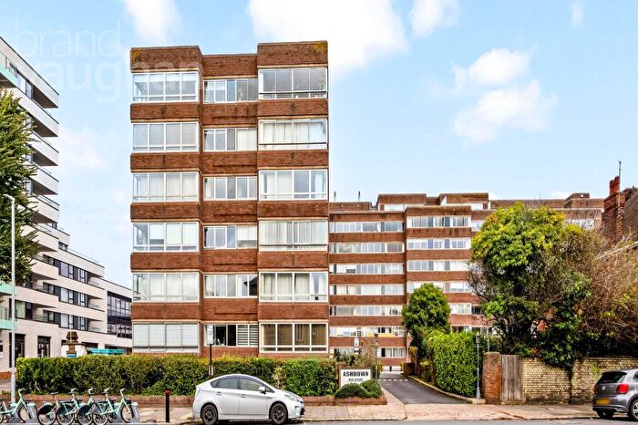 2 Bedroom Flat For Sale In Eaton Road, Hove, BN3
