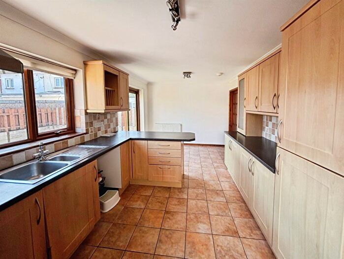 3 Bedroom Detached House For Sale In Lewis Avenue, Bridgend, CF31