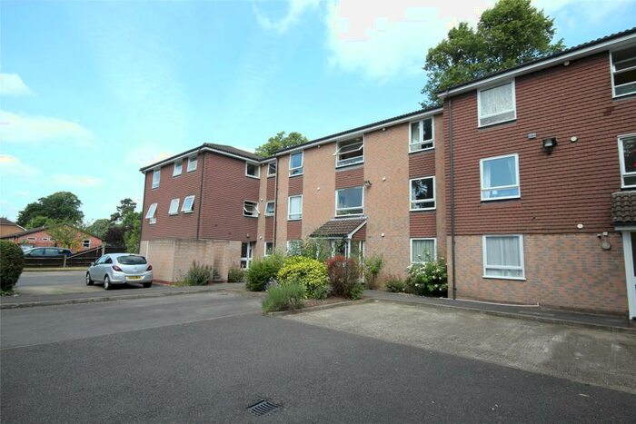 1 Bedroom Apartment To Rent In Addlestone, Surrey, KT15