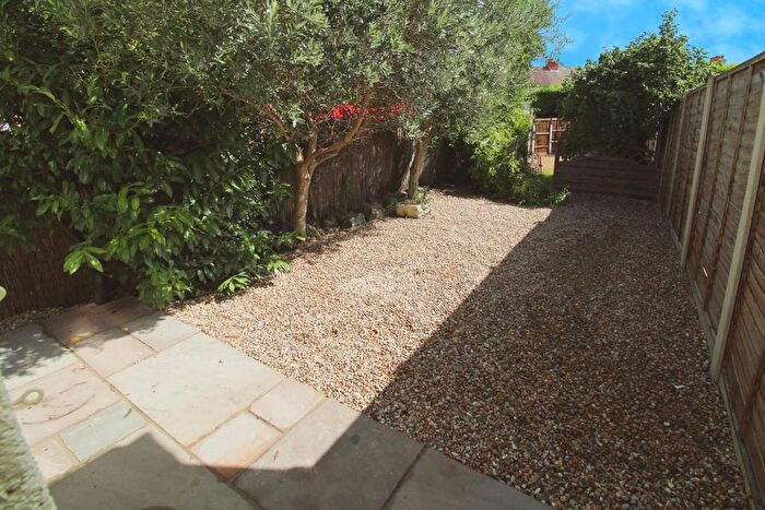 2 Bedroom End Of Terrace House To Rent In Long Lane, Bexleyheath, DA7