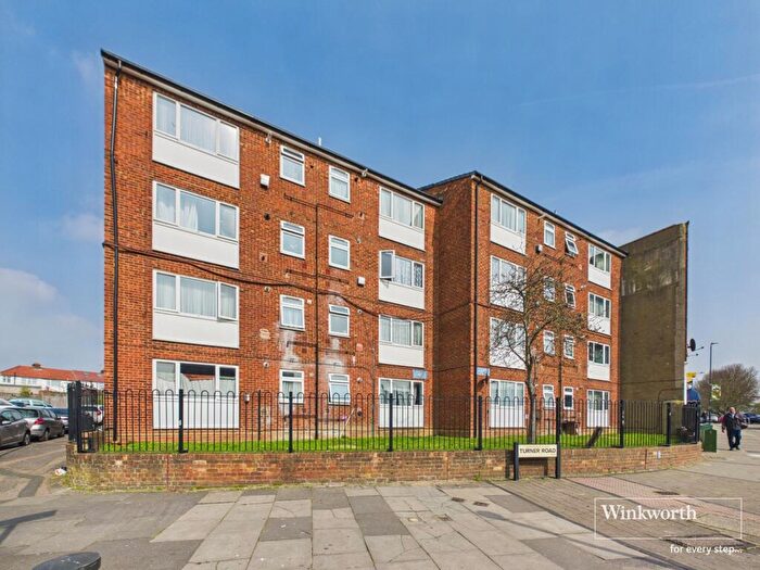 1 Bedroom Apartment For Sale In Essoldo Way, Edgware, Middlesex, HA8