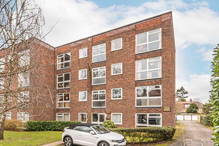 2 Bedroom Flat For Sale In Waldegrave Park, Twickenham, TW1