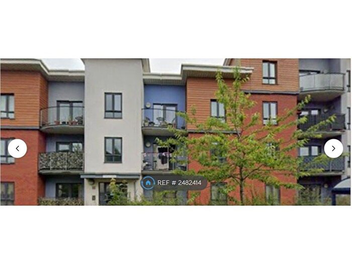 2 Bedroom Flat To Rent In High Street, Brownhills, Walsall, WS8