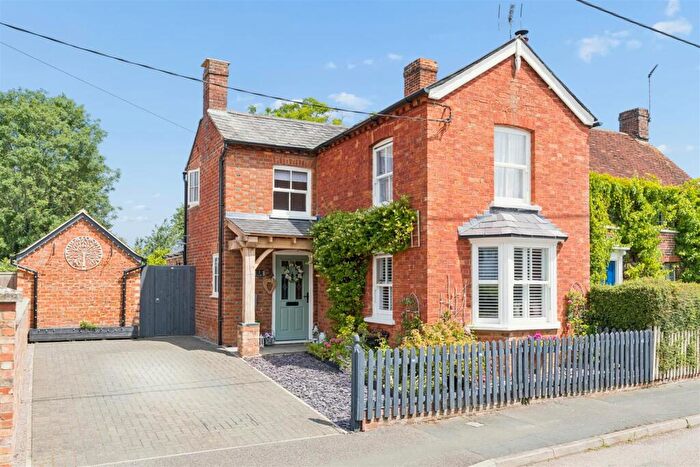 3 Bedroom Semi-Detached House For Sale In Little Horwood Road, Great Horwood, Milton Keynes, MK17