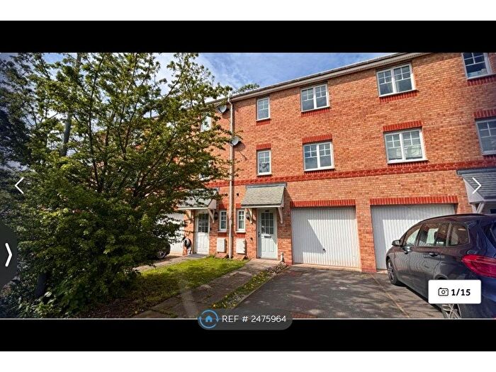 3 Bedroom Terraced House To Rent In Izod Road, Rugby, CV21