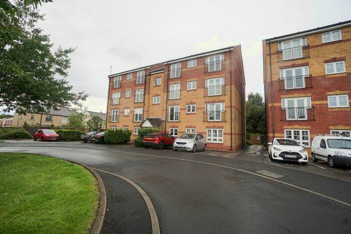 2 Bedroom Apartment To Rent In Everside Close, Worsley, M28