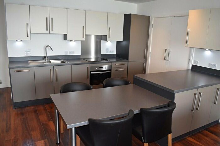 2 Bedroom Apartment To Rent In New Village Avenue, London, E14