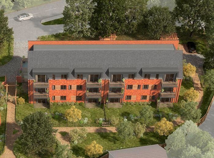 2 Bedroom Flat For Sale In Carlton Road, Horsell, Surrey, GU21