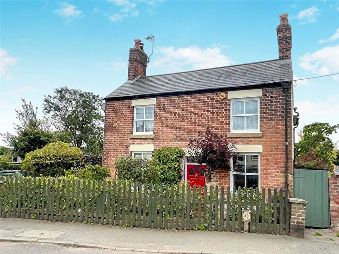 3 Bedroom Detached House For Sale In Ellesmere Road, St. Martins, Oswestry, Shropshire, SY11