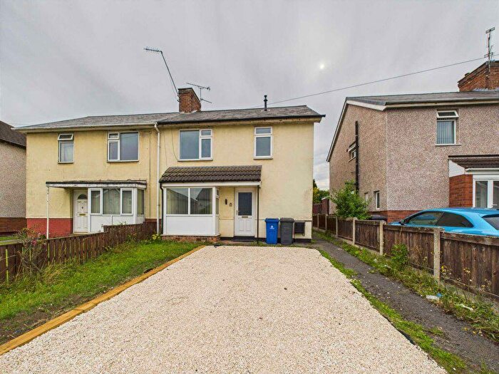 3 Bedroom Semi-Detached House To Rent In Grosvenor Road, Woodlands, DN6