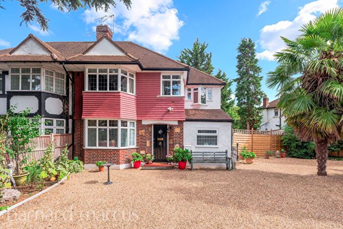 4 Bedroom Property To Rent In Robin Hood Way, London, SW15