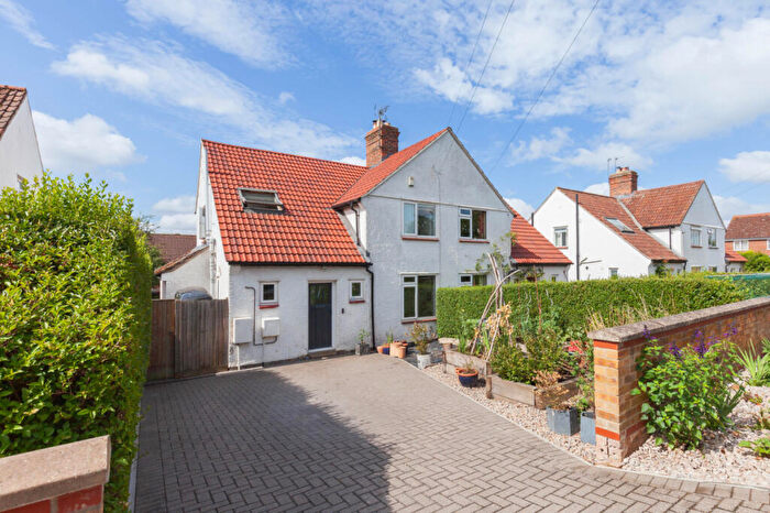 4 Bedroom Semi-Detached House For Sale In Heyford Hill Lane, Sandford-on-Thames, OX4
