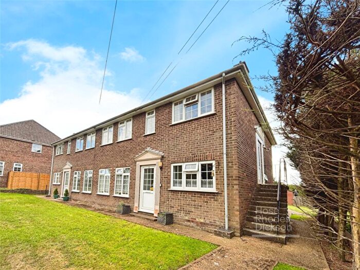 2 Bedroom Maisonette For Sale In Staplers Court, Newport, Isle Of Wight, PO30