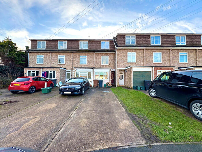 4 Bedroom Town House To Rent In St Johns Road, Chelmsford, Essex, CM2
