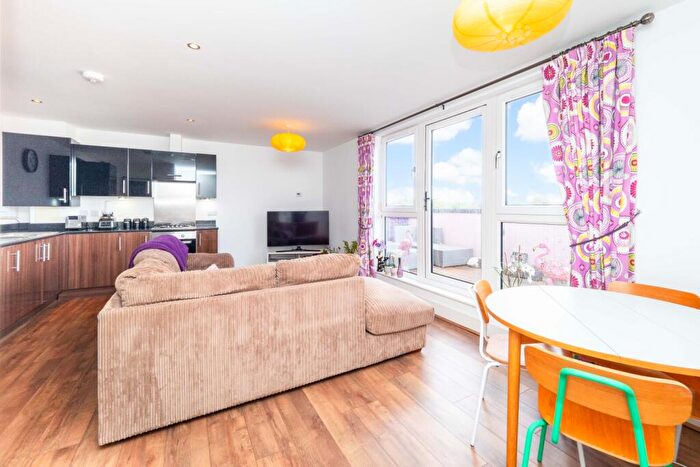2 Bedroom Penthouse For Sale In Yoga Way, Worcester Park, KT4