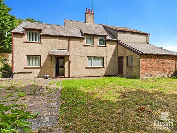 5 Bedroom Cottage For Sale In Valley Road, Cinderford, GL14