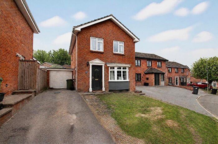 3 Bedroom Detached House For Sale In The Spinney, Bishopstoke, Eastleigh, SO50