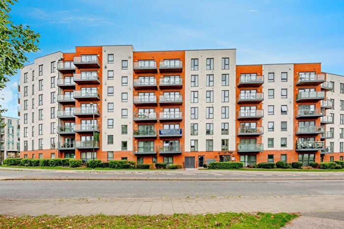 1 Bedroom Apartment For Sale In West Green Drive, Crawley, RH11