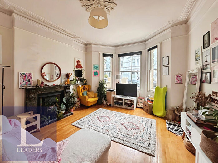 1 Bedroom Apartment To Rent In Buckingham Road, BN1