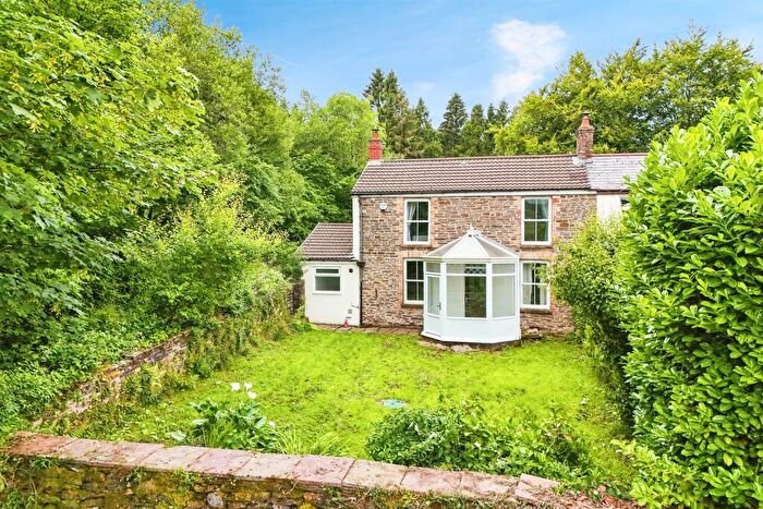 4 Bedroom Character Property For Sale In Cottages, Gwaelod-Y-Garth, Cardiff, CF15