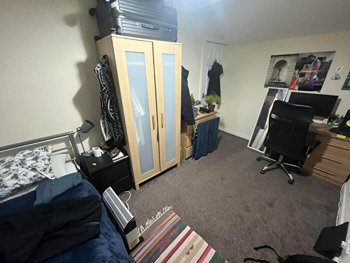 2 Bedroom Apartment To Rent In Moorland Avenue, Leeds, West Yorkshire, LS6