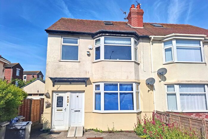 2 Bedroom Flat For Sale In Bispham Road, Thornton-Cleveleys, FY5