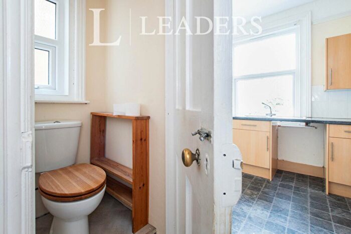 2 Bedroom Flat To Rent In Queens Road, Westbourne, BH2