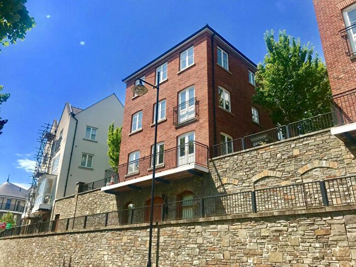 Flat To Rent In Meadow Bank, SA10
