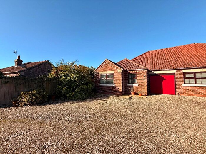 3 Bedroom Bungalow To Rent In Walnut Grove, Nafferton, YO25