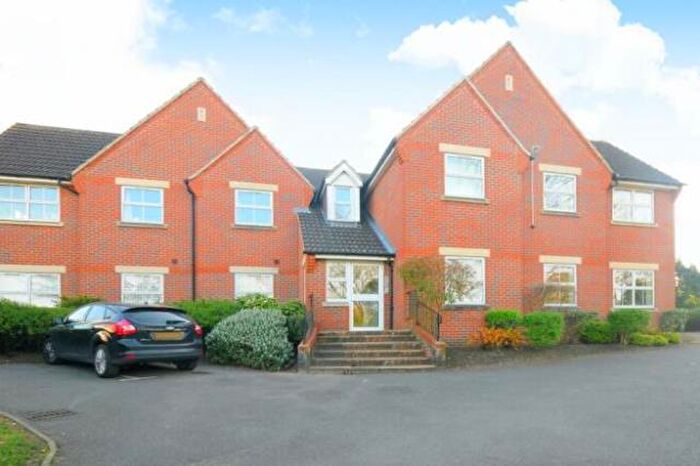 2 Bedroom Flat To Rent In North Way, Headington, Oxford, OX3