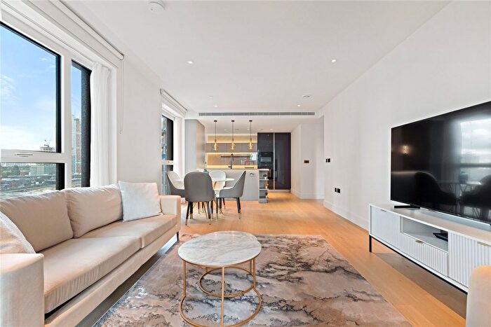 2 Bedroom Flat To Rent In White City Living, Reflection Apartments, London, W12