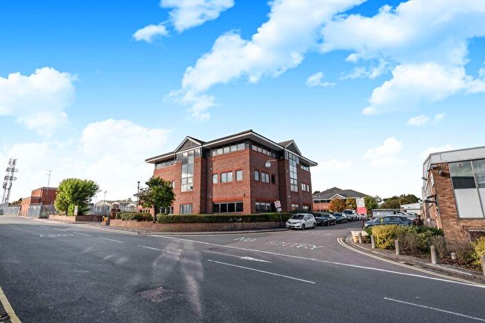 1 Bedroom Apartment To Rent In Vantage House, Hook, RG27