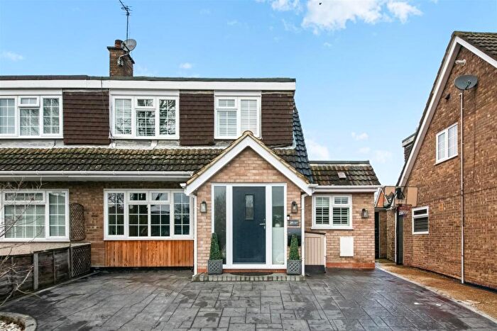 4 Bedroom Semi-Detached House For Sale In Wyteleaf Close, Ruislip, HA4