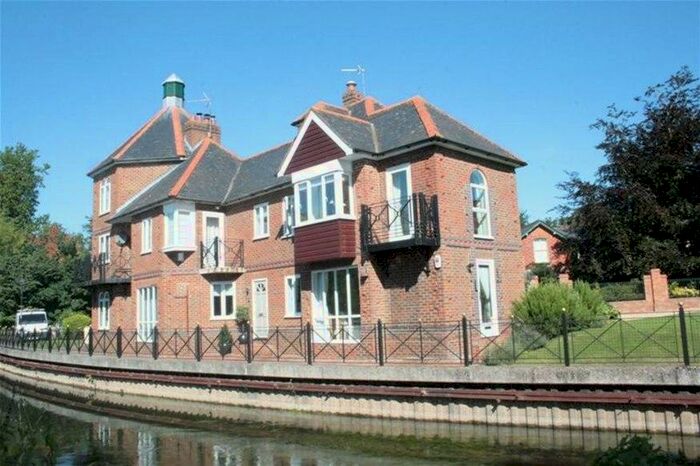 2 Bedroom House To Rent In The Brookmill, Reading, RG1