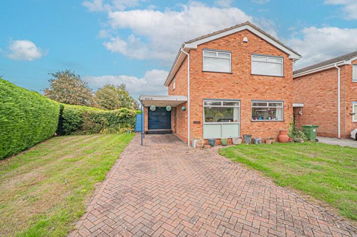 4 Bedroom Detached House For Sale In Wyken Close, Dorridge, B93