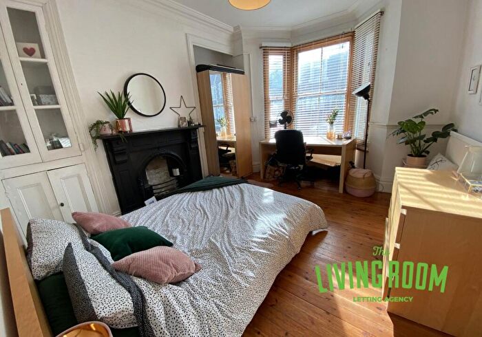 5 Bedroom House To Rent In Glenroy Street, Roath, Cardiff, CF24