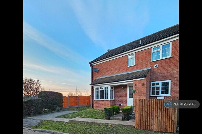 2 Bedroom Semi Detached House To Rent In Lincoln Crescent, Biggleswade, SG18