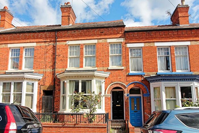 4 Bedroom Town House For Sale In Daneshill Road, West End, LE3
