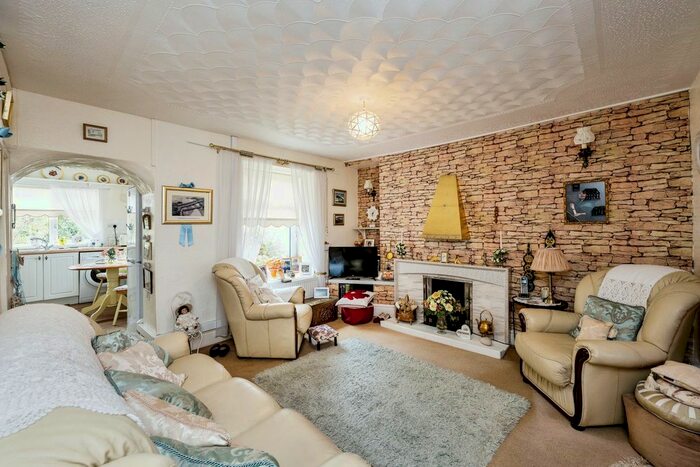 2 Bedroom End Of Terrace House For Sale In Culfor Road, Loughor, Swansea, SA4