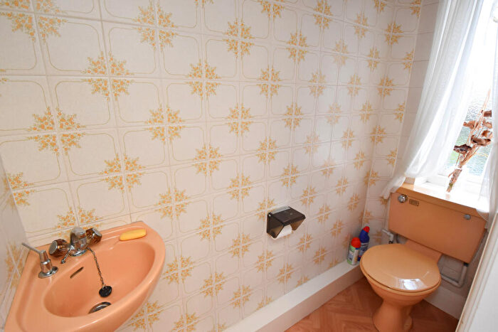 4 Bedroom Detached House For Sale In Bowers Avenue, Davyhulme, M41