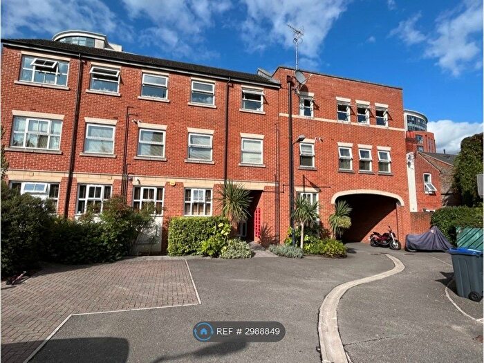 2 Bedroom Flat To Rent In Queens Road, Reading, RG1