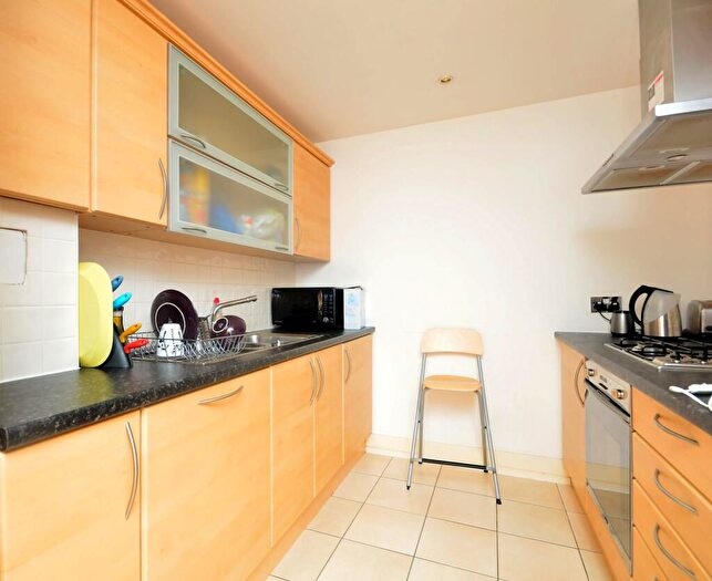 1 Bedroom Flat To Rent In Westferry Point, Isle Of Dogs, London, E14